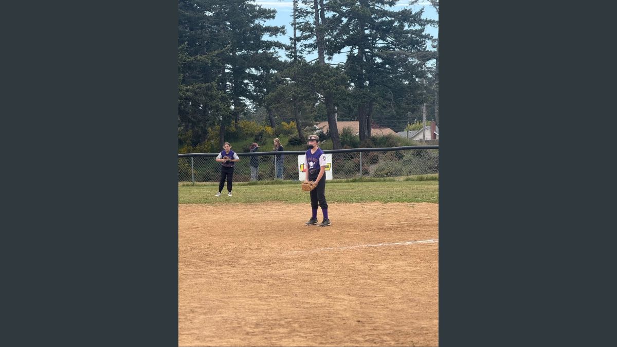 Coos Bay Public School’s 12U Softball Player, Hadley Campbell Passes Away Leaving Behind Her Family
