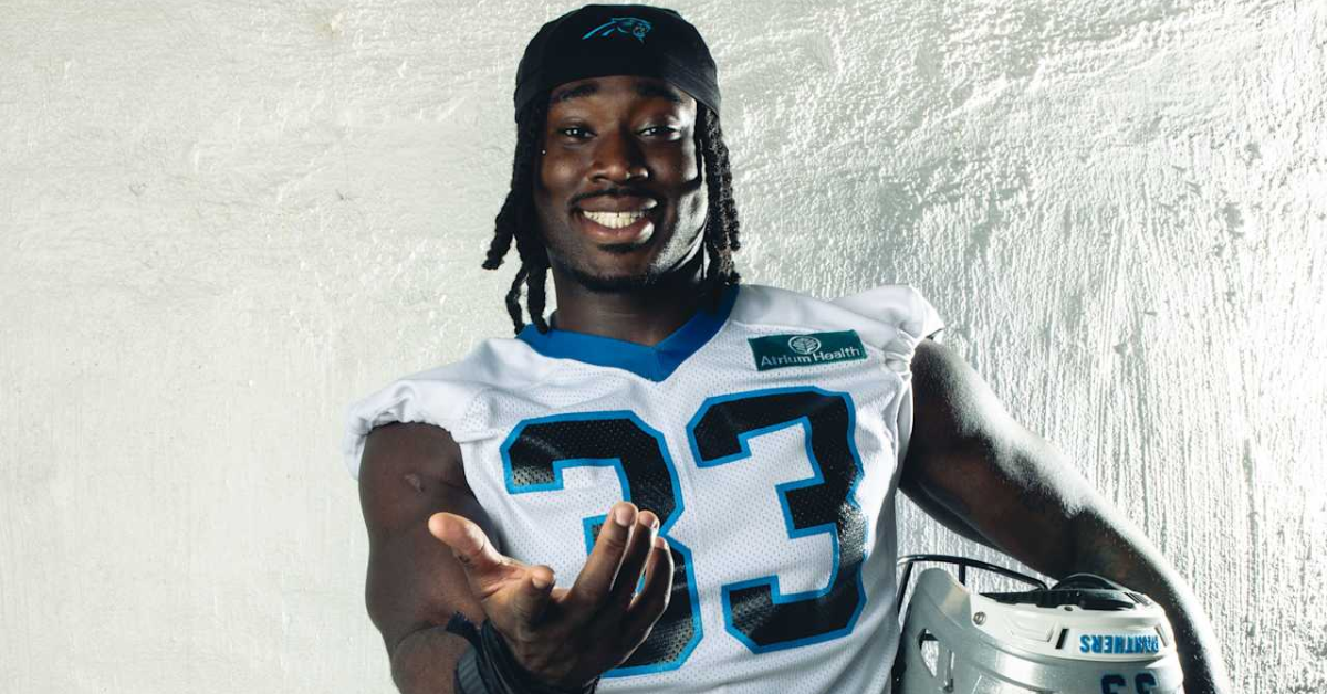 NFL Rookie Princely Umanmielen Offers Surprising Dating Advice, And It’s All About The Vibe